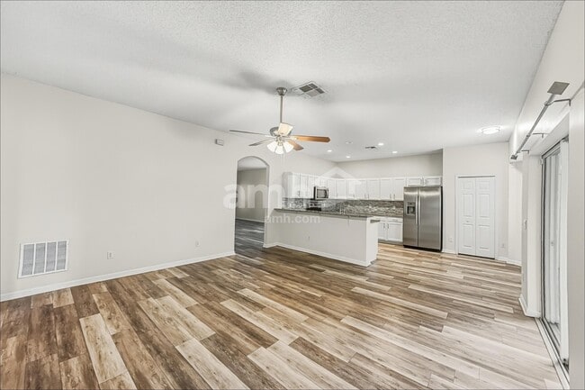 Photo - 2219 Darlin Cir