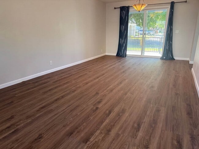 2099 Hartford Dr Unit 2099 Hartford Dr. #22