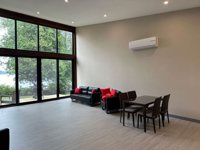 Building Photo - 16 Englewood Ln Unit ID1314897P