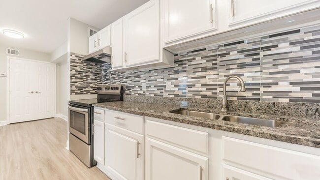 Photo - Crystal Heights Apartments