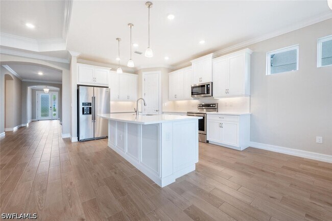16801 Bay Is Ct