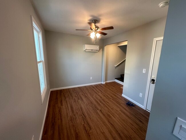 Photo - 8 Judd Sq Unit Apt 3