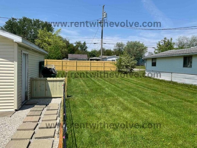 Photo - 1502 Illinois St