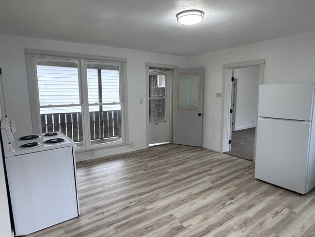 Photo - 1016 4th Ave Unit Lower