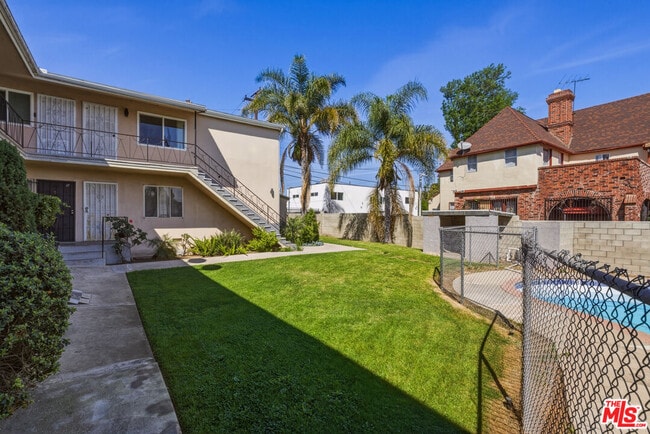 Photo - 5117 Crenshaw Blvd Unidad 12