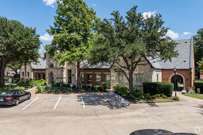 Leasing Center