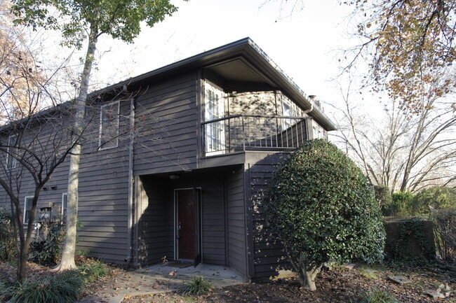 Building Photo - 2bd/2.5bth home in Southpark! Location, Lo...