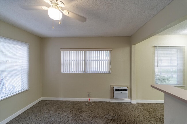 Photo - 115 NE 4th St Unit 1