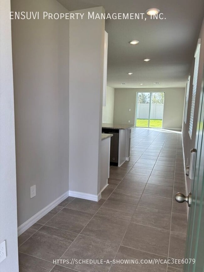 Photo - 3913 Radiant Mountain Dr