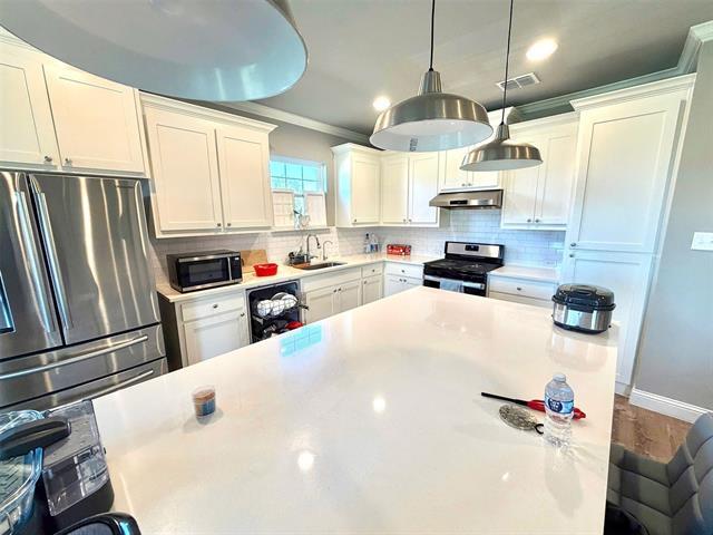 Photo - 402 Coyote Creek Dr