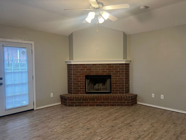 Photo - 2417 87th St Unit A