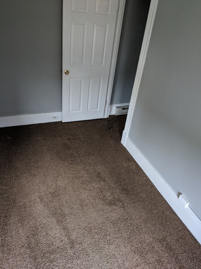 Photo - 528 Barry St