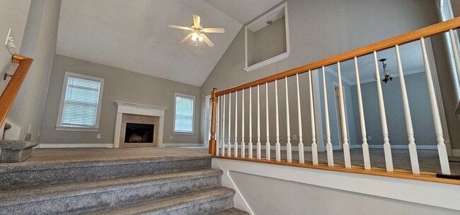 Photo - 512 Earnest Ln