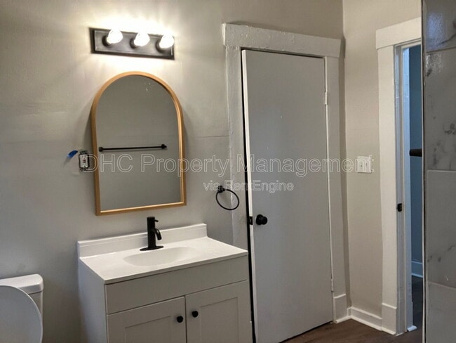 Photo - 2207 Bell St