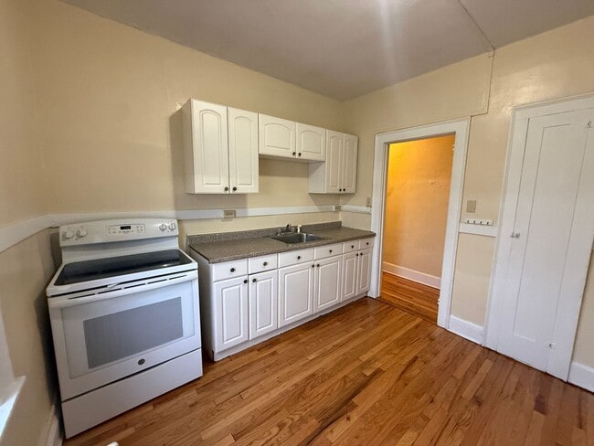 Photo - 851-853-853 Wethersfield Ave Unidad WE 851 / A-6