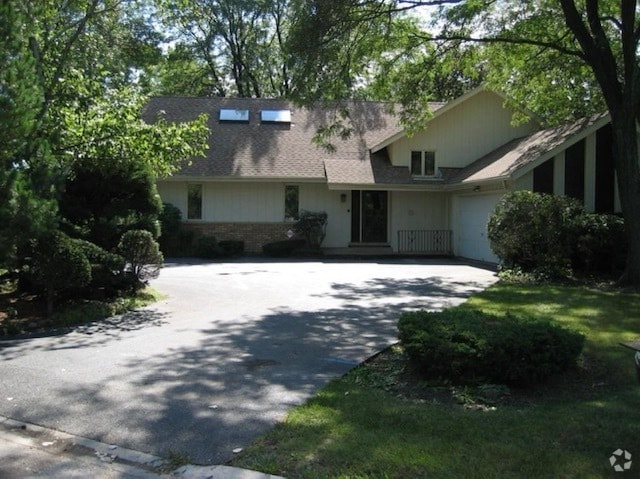 Building Photo - 2585 Longmeadow Dr Rental