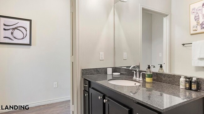 Photo - 750 Fort Worth Ave Unit 307