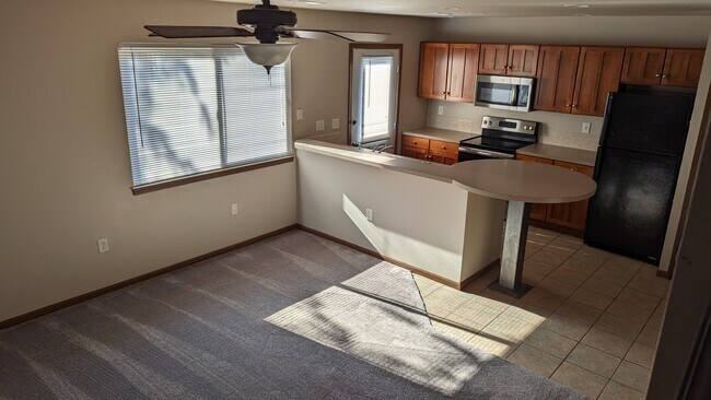 Photo - 2401 Stadium Pl Unit 3