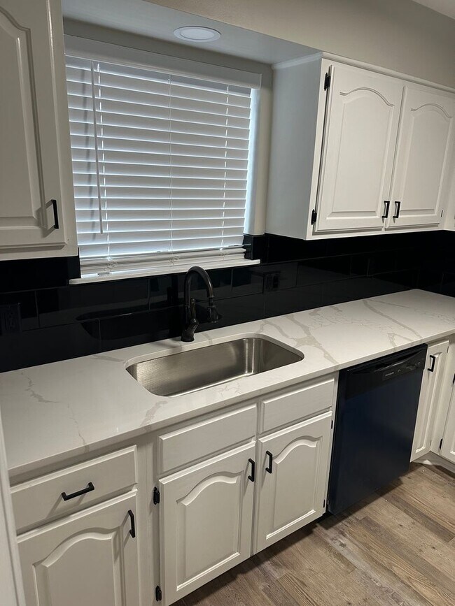 Photo - Completely Remodeled 2 Bedroom, 2 Bathroom... Unit 1101
