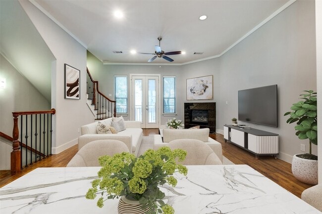 Photo - 4323 Dickason Ave