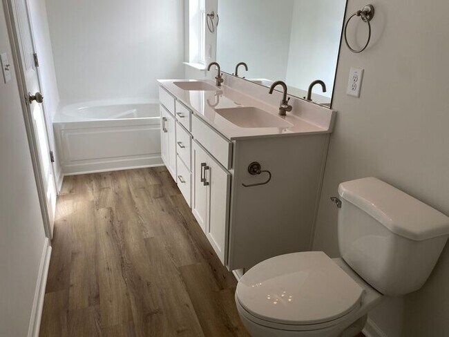 Photo - New House Near Nashboro Village - Close to Airport & Lake!