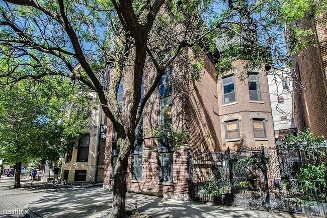 Building Photo - 1011 N La Salle Dr Unit 1W
