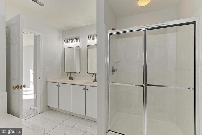 Photo - 26143 Nimbleton Square