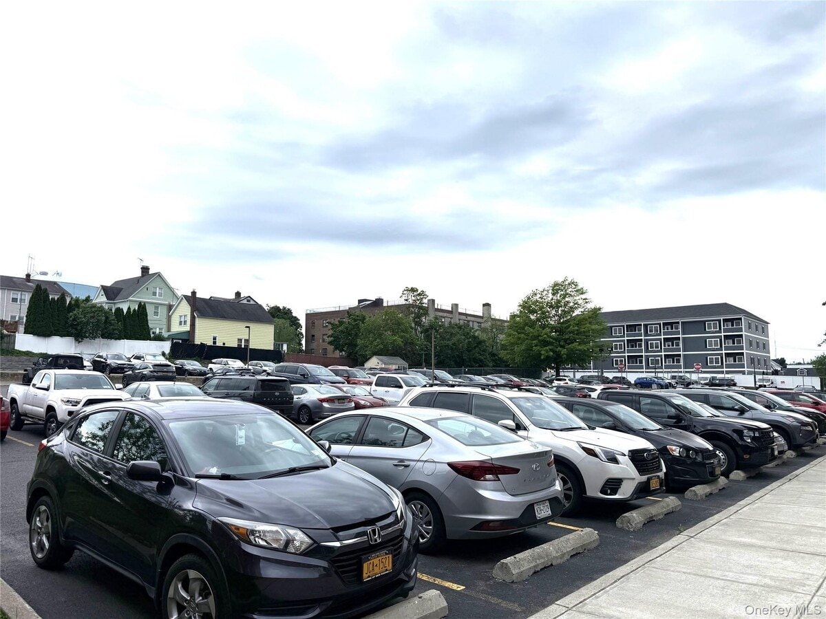 Photo - 370 Westchester Ave Unidad 4R