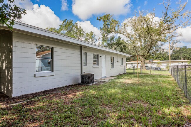 Photo - 1702 E Carol Dr
