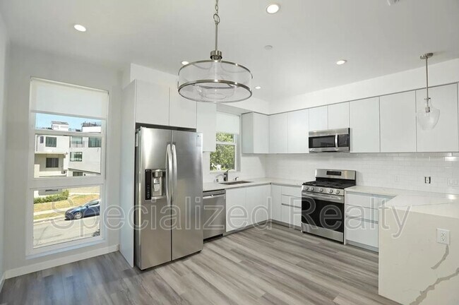 1406 Eagle Vista Dr Unit 1406