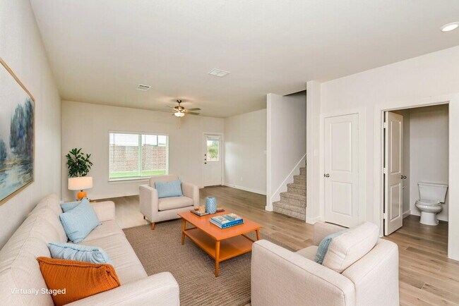 Photo - 1529 Harvester Dr
