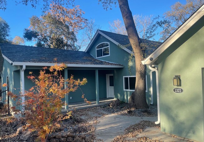 Photo - 0721 - 1319/1321 Normal Ave