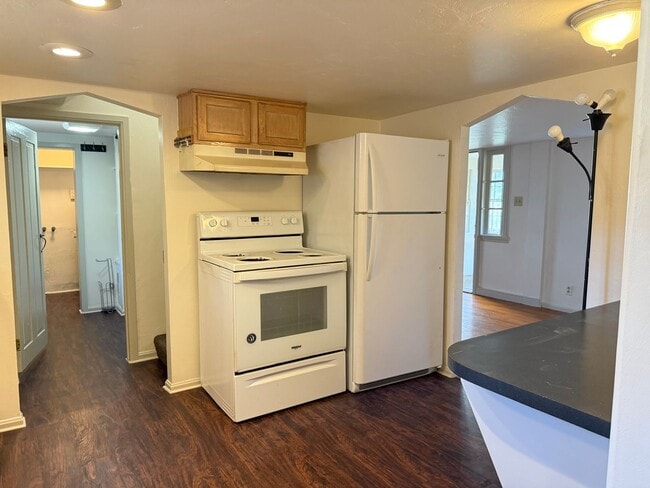 Photo - Charming 1 Bedroom Cottage with Bonus Room...