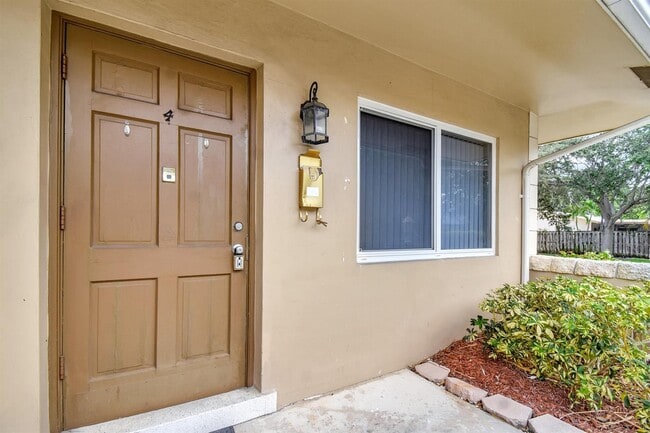 Photo - 4751 NE 21st Ter