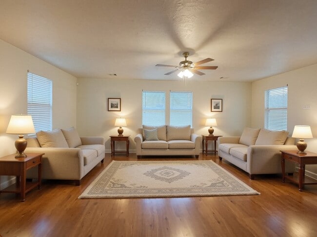 Photo - 21619 Ornella Cir