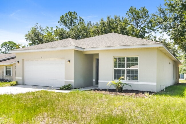 Photo - 326 Caldbeck Way