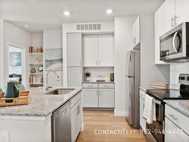 Photo - 8 Weeks Free Rent + Up to $1,000 GC! Unidad AVL2
