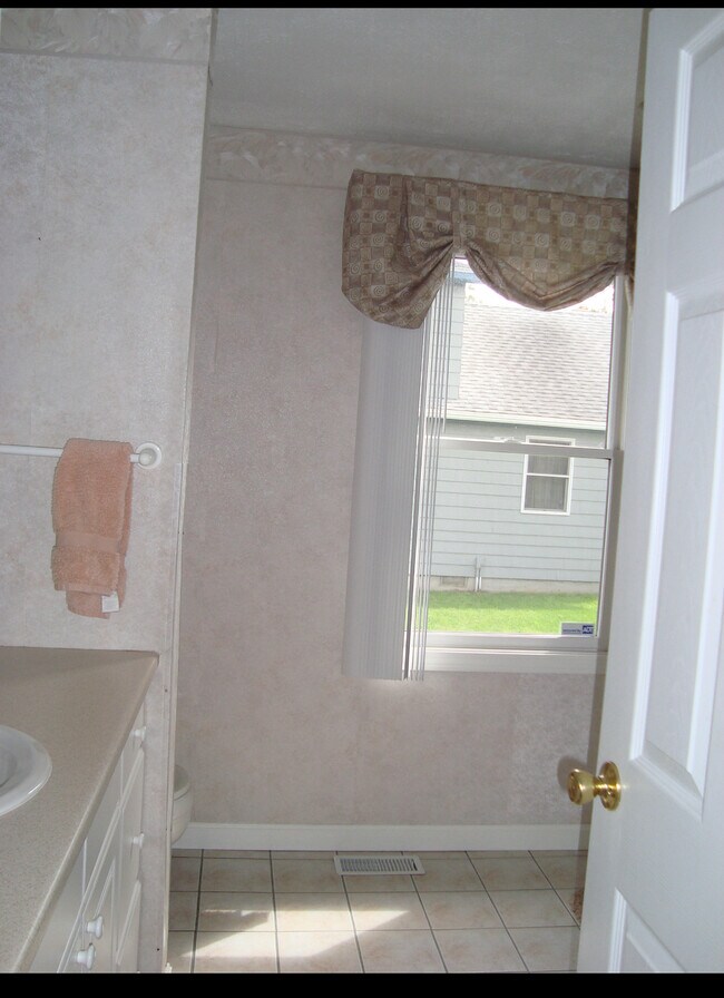 Photo - 40 Gaspee Rd