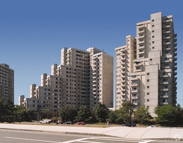 Building Photo. - Water's Edge