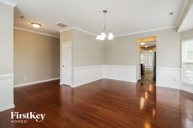 Photo - 3833 Tonsley Pl