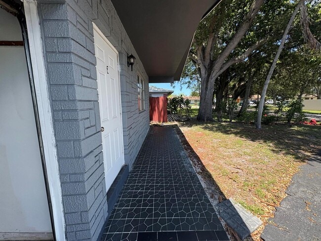Photo - 6111 SW 31st St Unidad .
