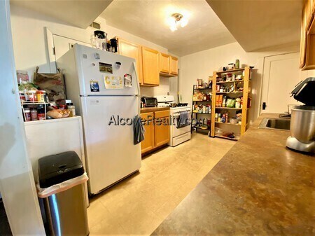 Photo - 223 Summer St Unidad 3R