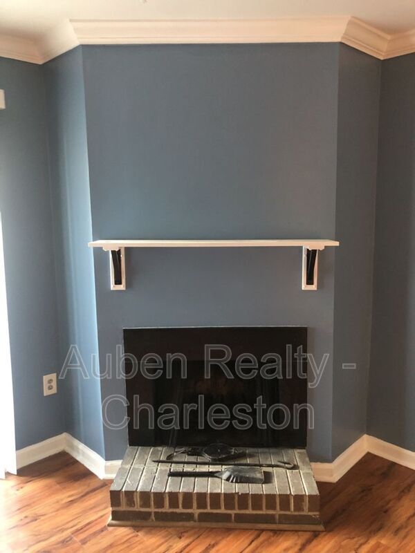 Photo - 1402 Camp Rd Unit Apt 4C