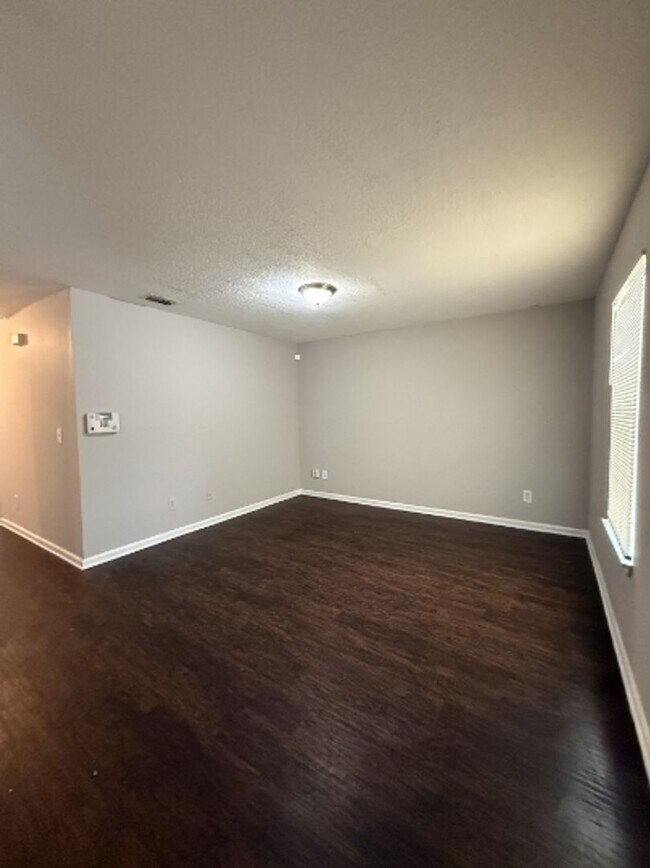 Photo - Beautiful 3 Bedroom 2 Bath House with New Kitchen