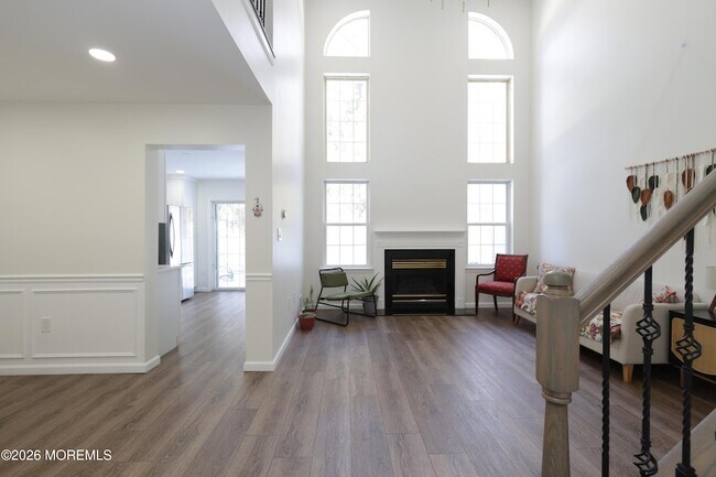 Photo - 42 Pennsbury Way