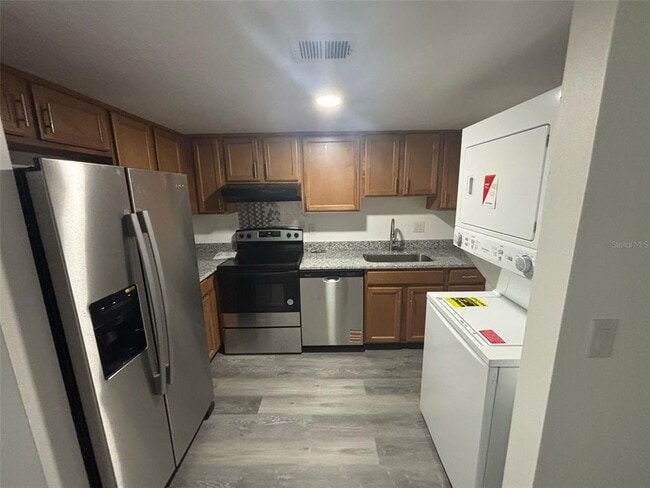 Photo - 5930 Village Cir N