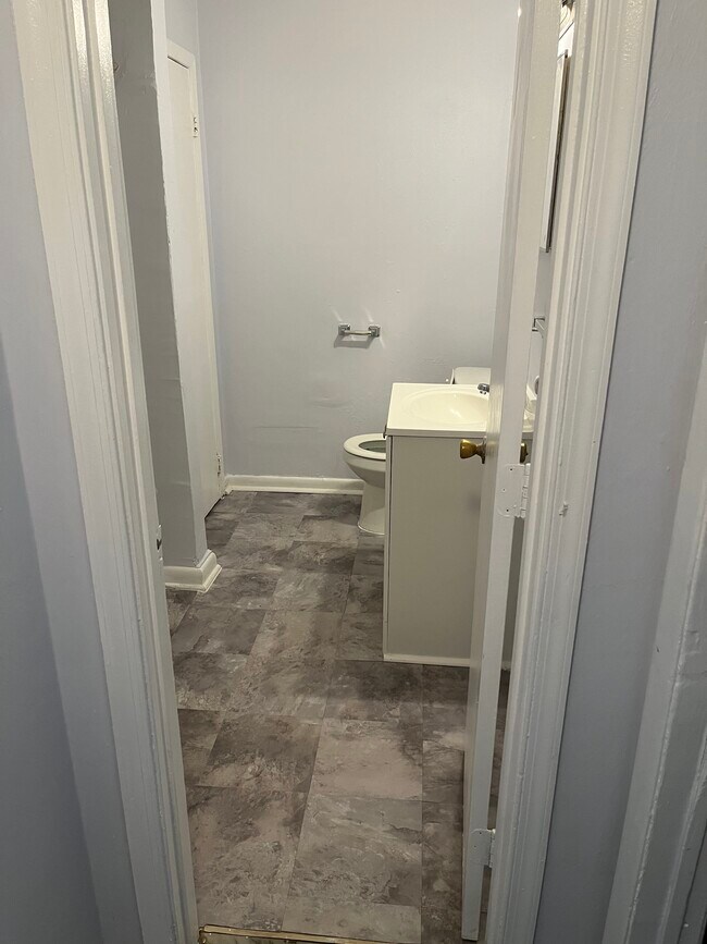 2007 Mclain Street Apartment For Rent in Chesapeake, VA