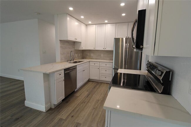 Photo - 2345 Floyd St