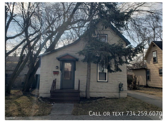 Building Photo - Four Bedroom Close to Depot Town Rental