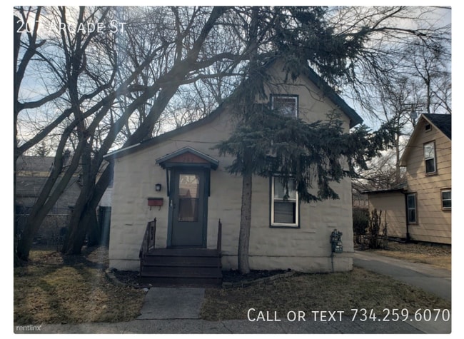 Building Photo - 207 Arcade St Rental